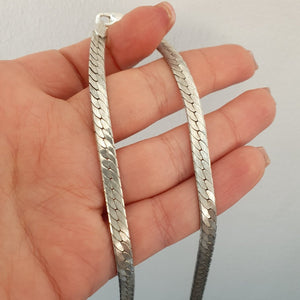 Silver halsband i orm länk modell